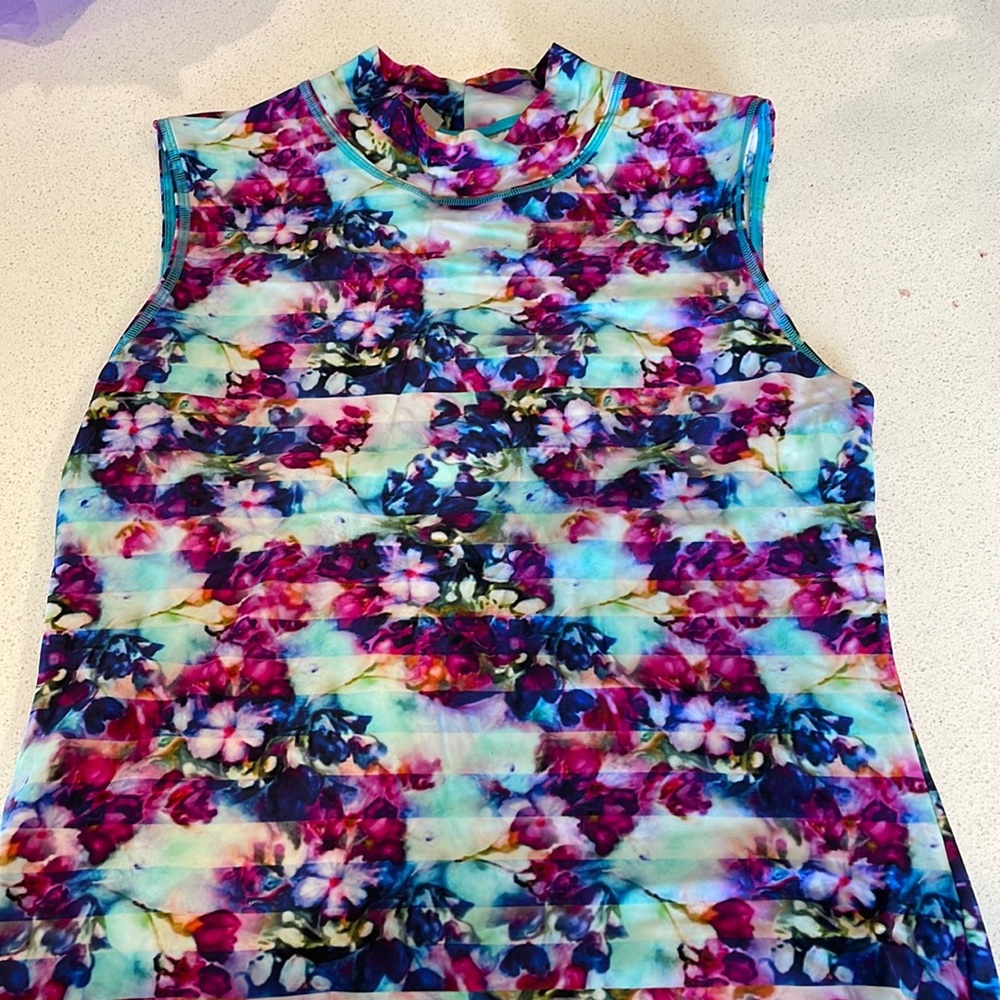 EUC Athleta top